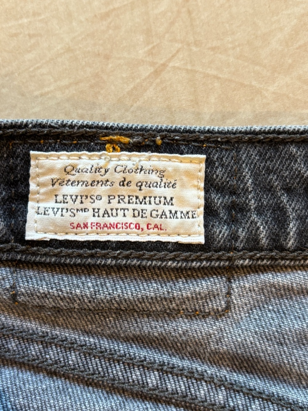 Levi's Premium Ribcage Straight Washed Black Jeans - Picture 3 of 8